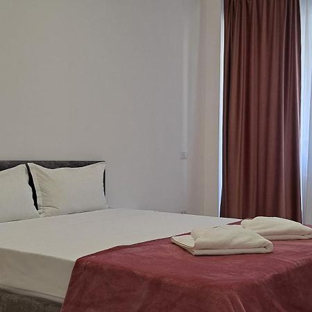 Relax Home Apartment Q Iasi Esterno foto