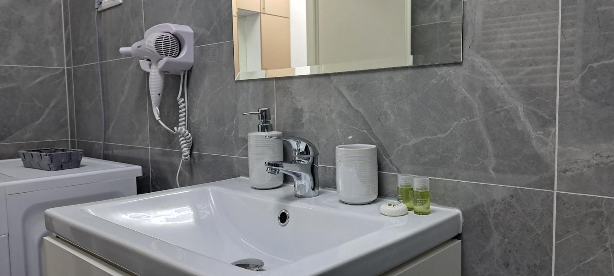 Relax Home Apartment Q Iasi Esterno foto